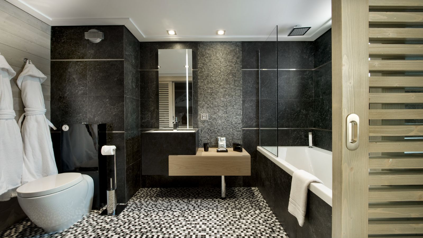 Luxury-Ski-Chalet -Val d′Isere-White Pearl - Oxford Ski Company-Bathroom.jpg