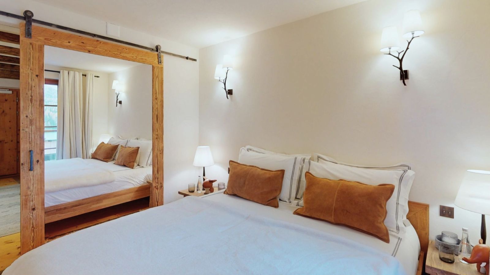 Luxury-Ski-Chalet-St-Moritz-Apartment-Tobias-Oxford-Ski-Bedroom (3).jpg