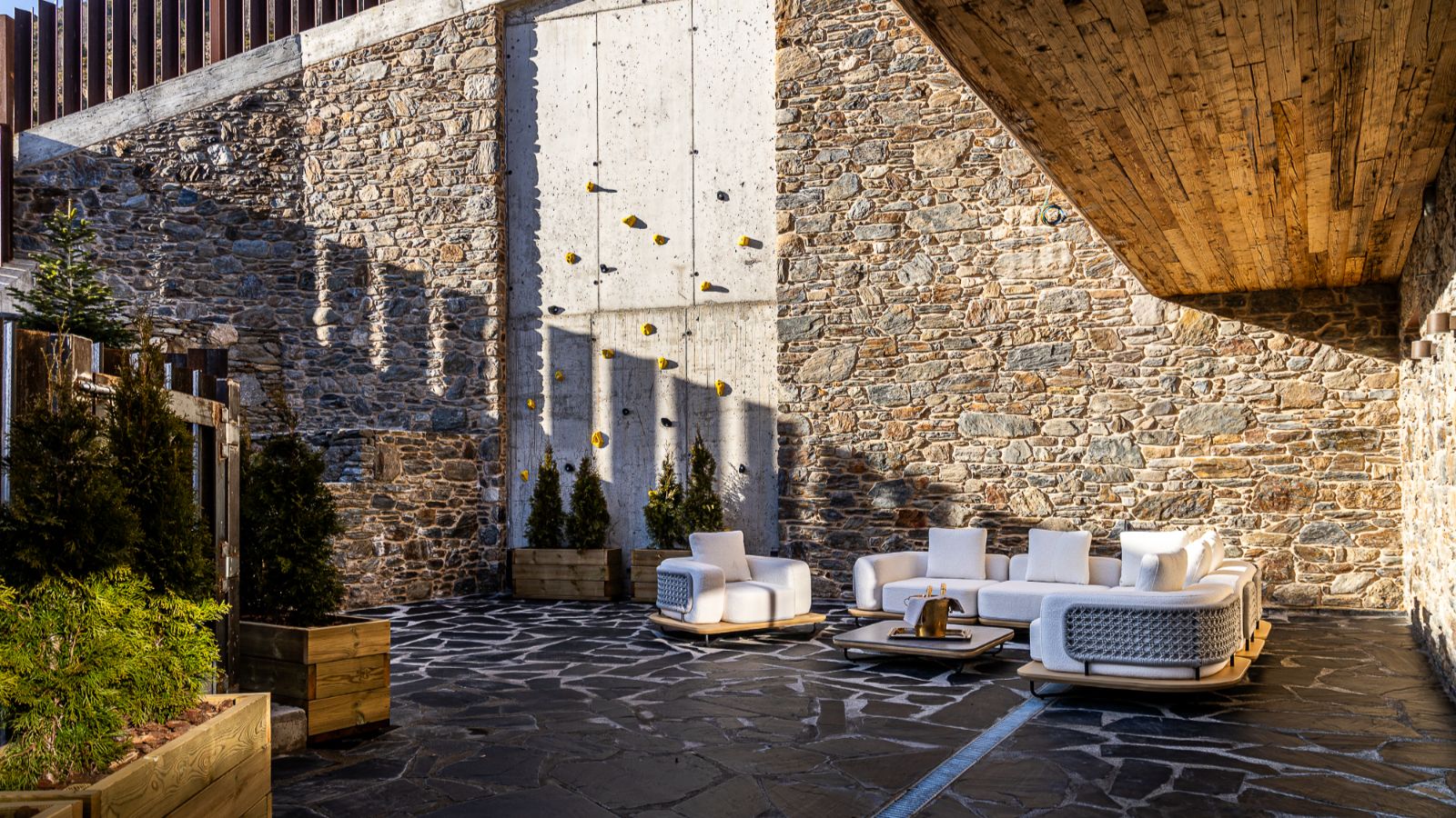 Luxury-Ski-Andorra-Xalet Valira-Oxford-Ski-Company-outdoor seating.jpg