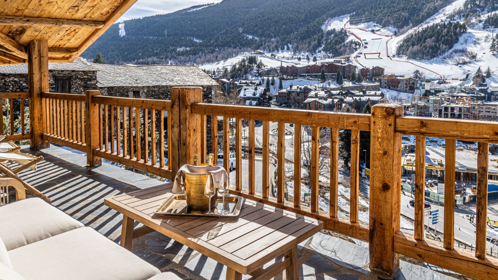 Luxury-Ski-Andorra-Xalet Valira-Oxford-Ski-Company- Balcony (2).jpg