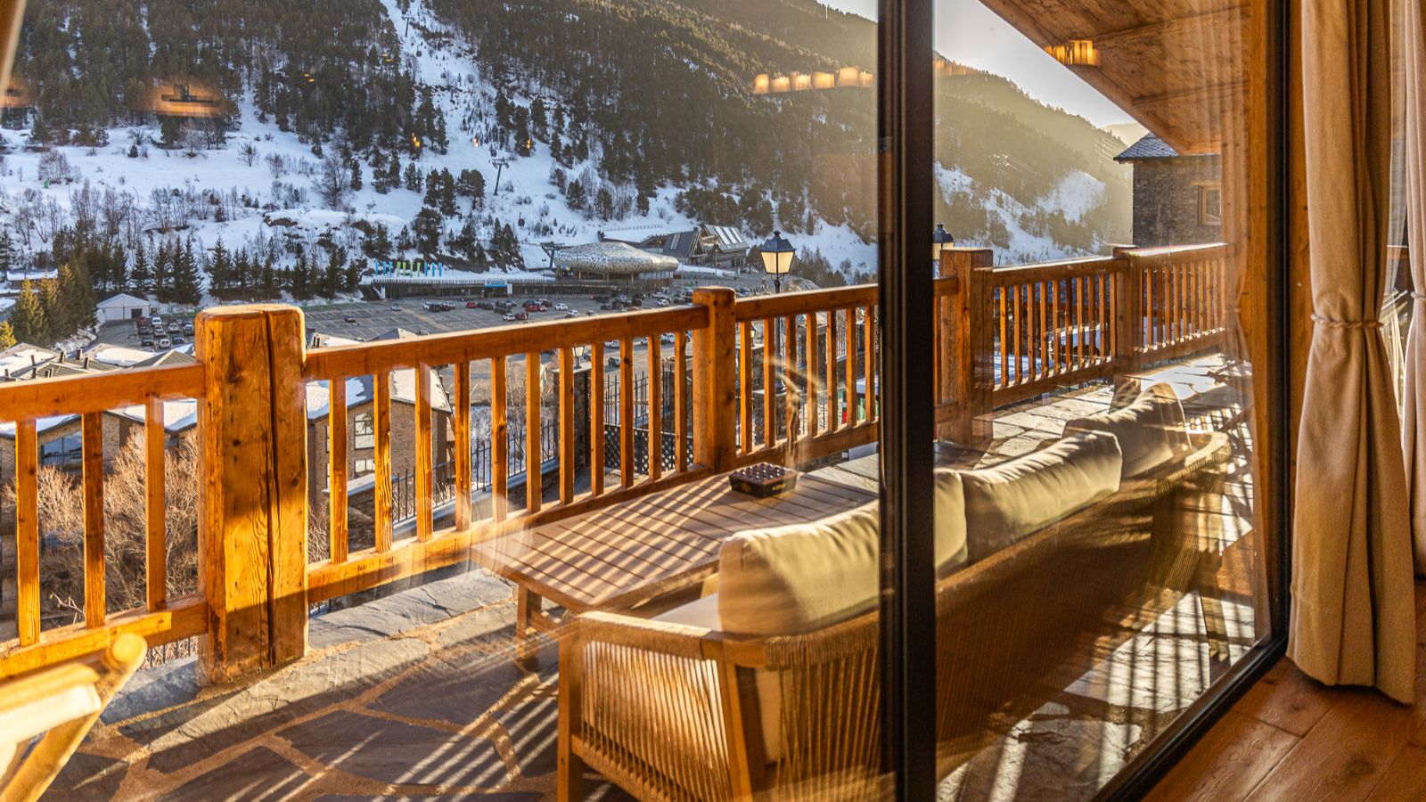 Luxury-Ski-Andorra-Xalet Valira-Oxford-Ski-Company- Balcony.jpg