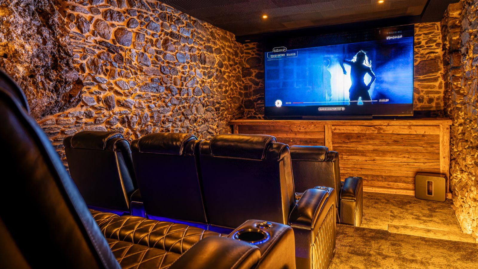 Luxury-Ski-Andorra-Xalet Valira-Oxford-Ski-Company- Cinema.jpg