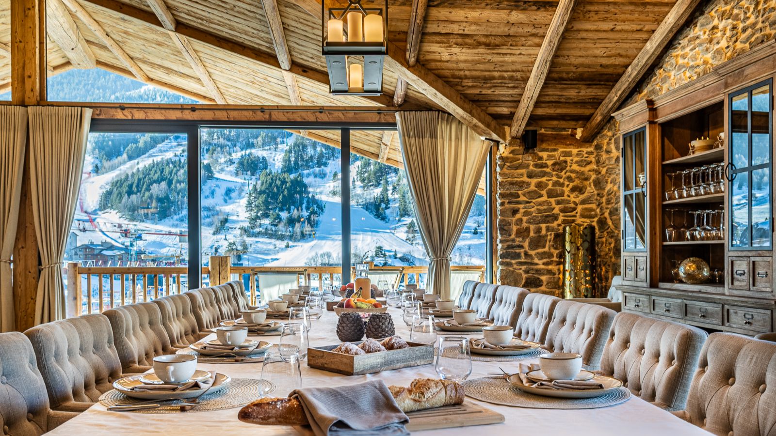 Luxury-Ski-Andorra-Xalet Valira-Oxford-Ski-Company- Dining.jpg