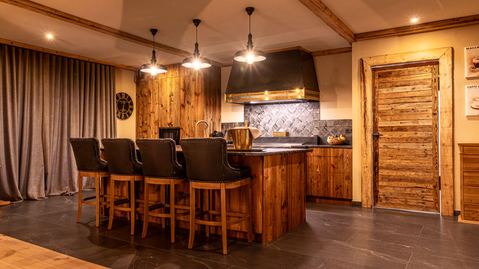 Luxury-Ski-Andorra-Xalet Valira-Oxford-Ski-Company- Kitchen.jpg