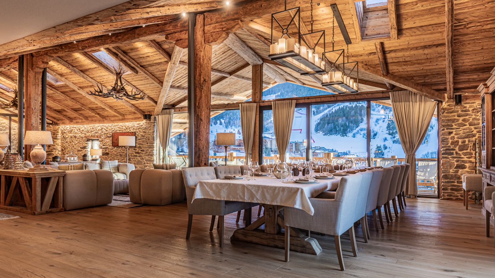 Luxury-Ski-Andorra-Xalet Valira-Oxford-Ski-Company- Living Area (2).jpg