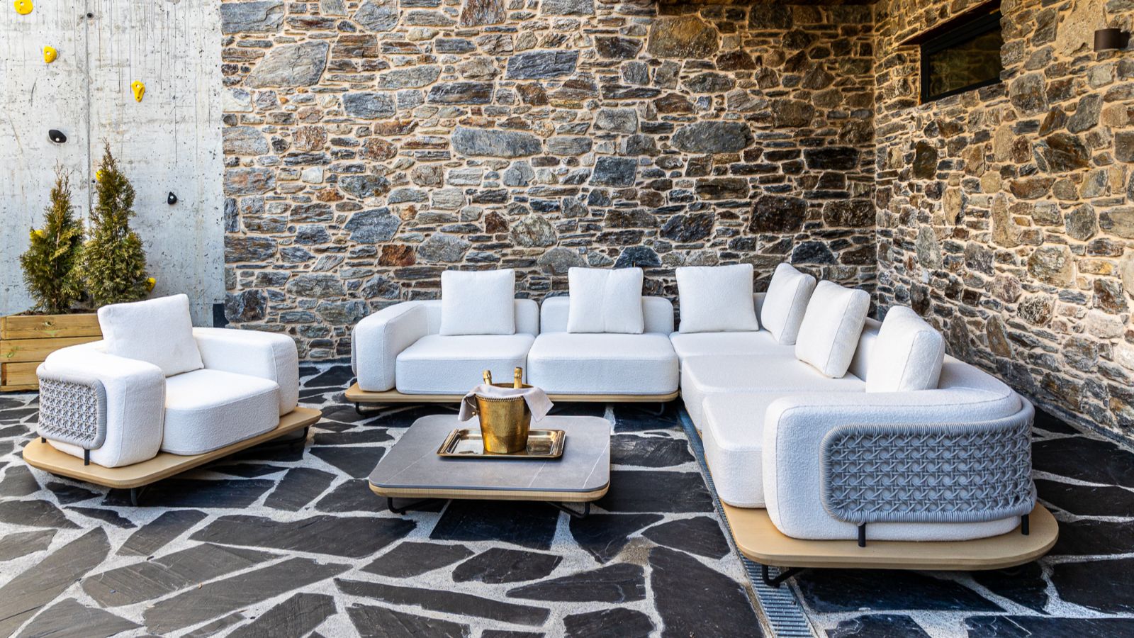 Luxury-Ski-Andorra-Xalet Valira-Oxford-Ski-Company- Outdoor seating.jpg