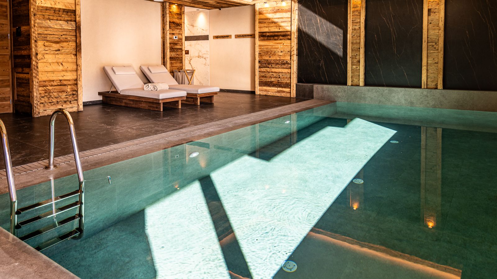 Luxury-Ski-Andorra-Xalet Valira-Oxford-Ski-Company- Pool (2).jpg