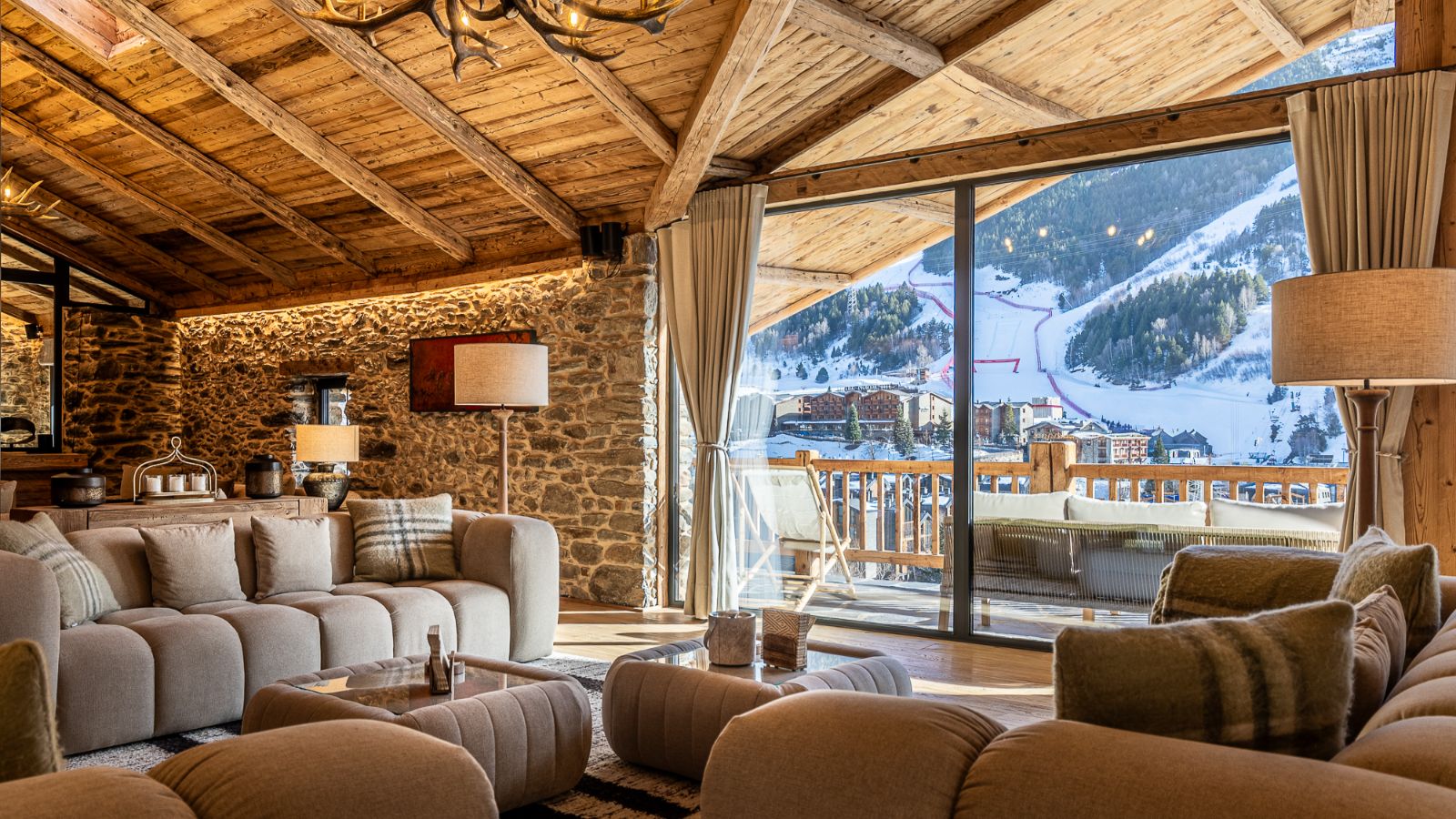Luxury-Ski-Andorra-Xalet Valira-Oxford-Ski-Company-Living room.jpg