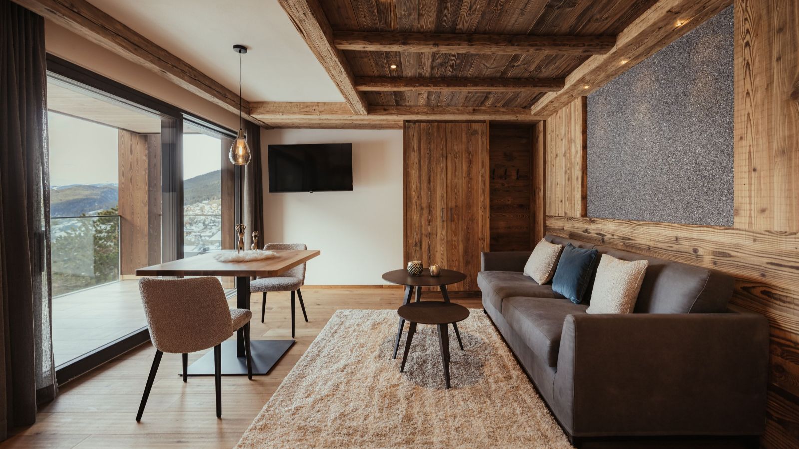 Luxury-Ski-ValGardena-Chalet p-Oxford Ski-cinch living room 2.jpeg