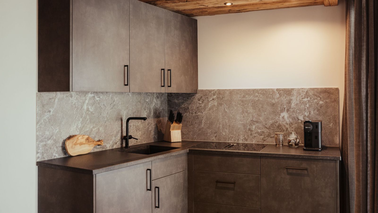 Luxury-Ski-ValGardena-Chalet P-Oxford Skicinch living room 4.jpeg