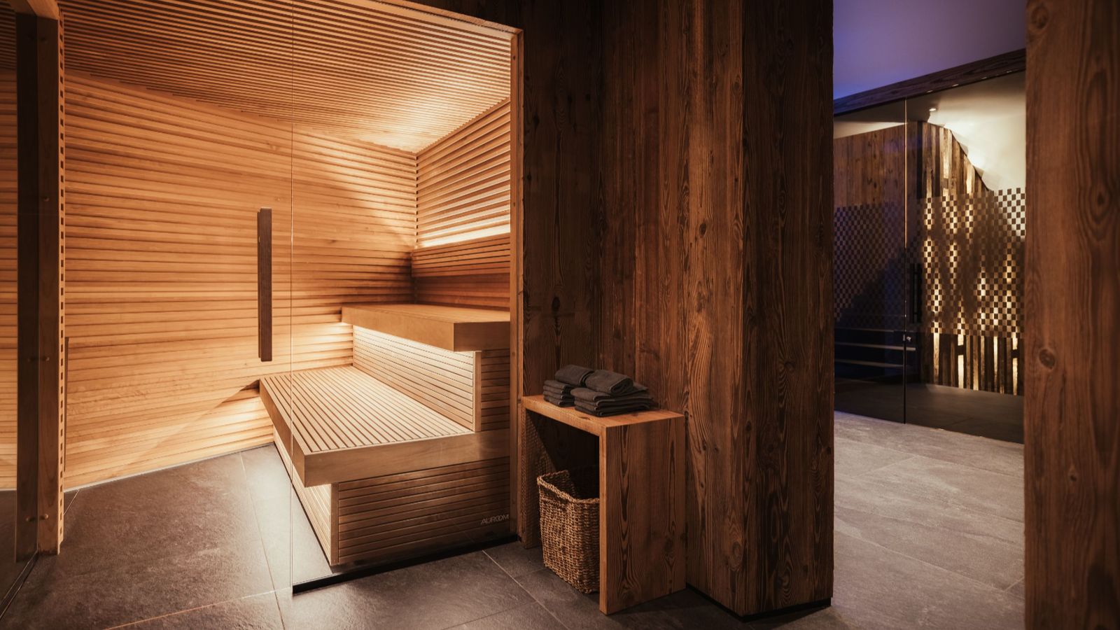 Luxury-Ski-ValGardena-Chalet P-Oxford Skispa 12.jpeg