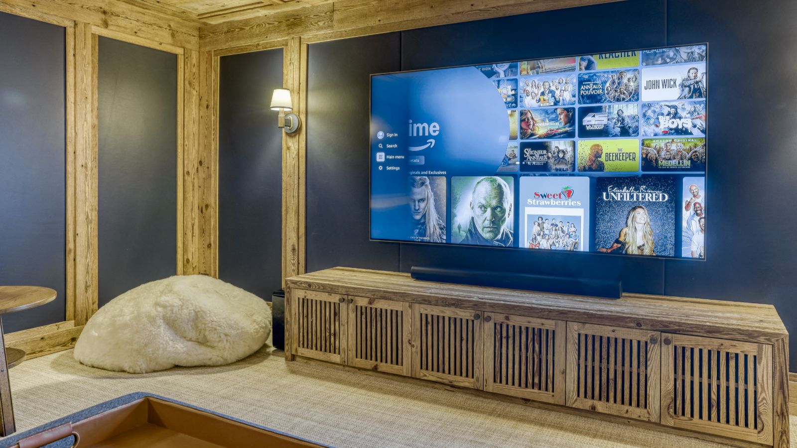 Luxury-Ski-Megève-Chalet Etoile du Nord-Oxford Ski CompnayCinema Room 2.jpg
