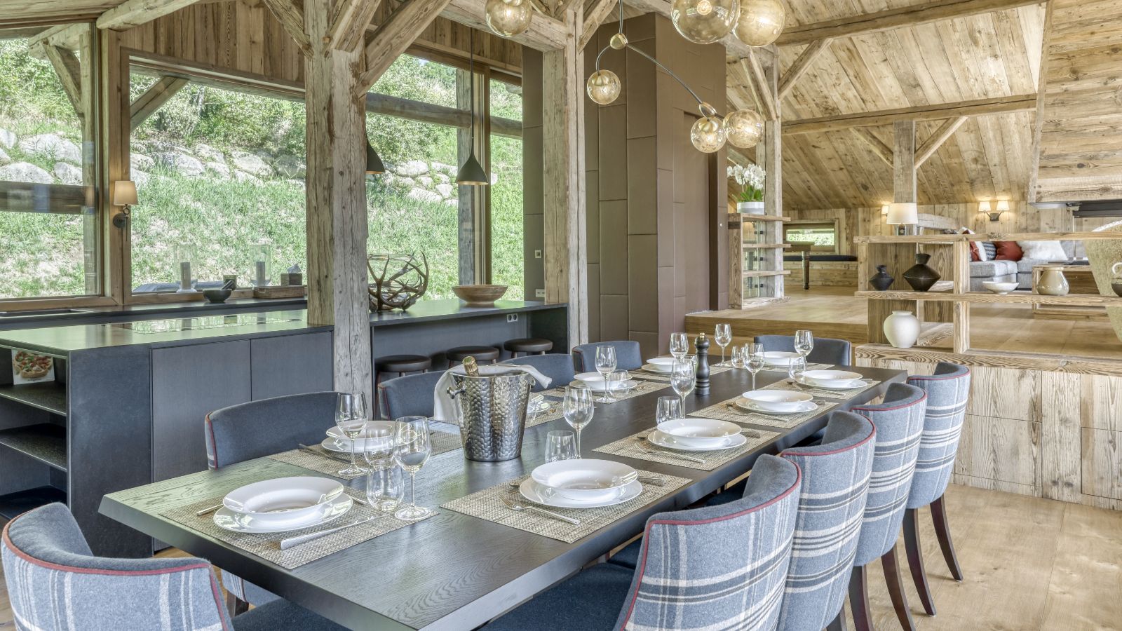 Luxury-Ski-Megève-Chalet Etoile du Nord-Oxford Ski Compnay-Dining (3).jpg