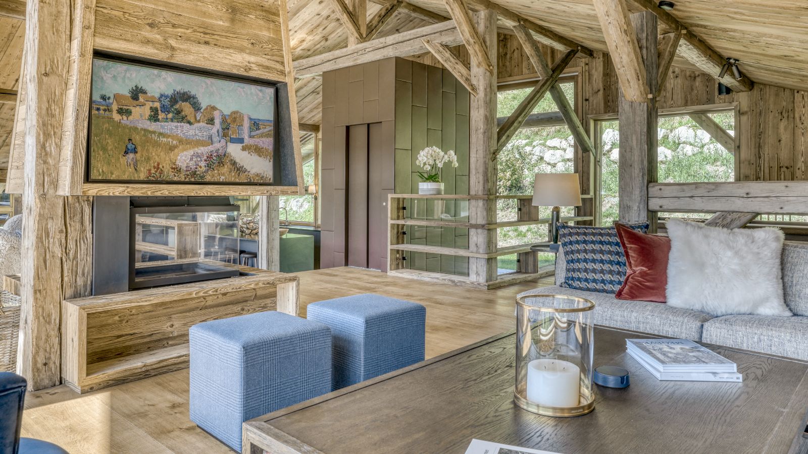 Luxury-Ski-Megève-Chalet Etoile du Nord-Oxford Ski Compnay-Lounge (4).jpg