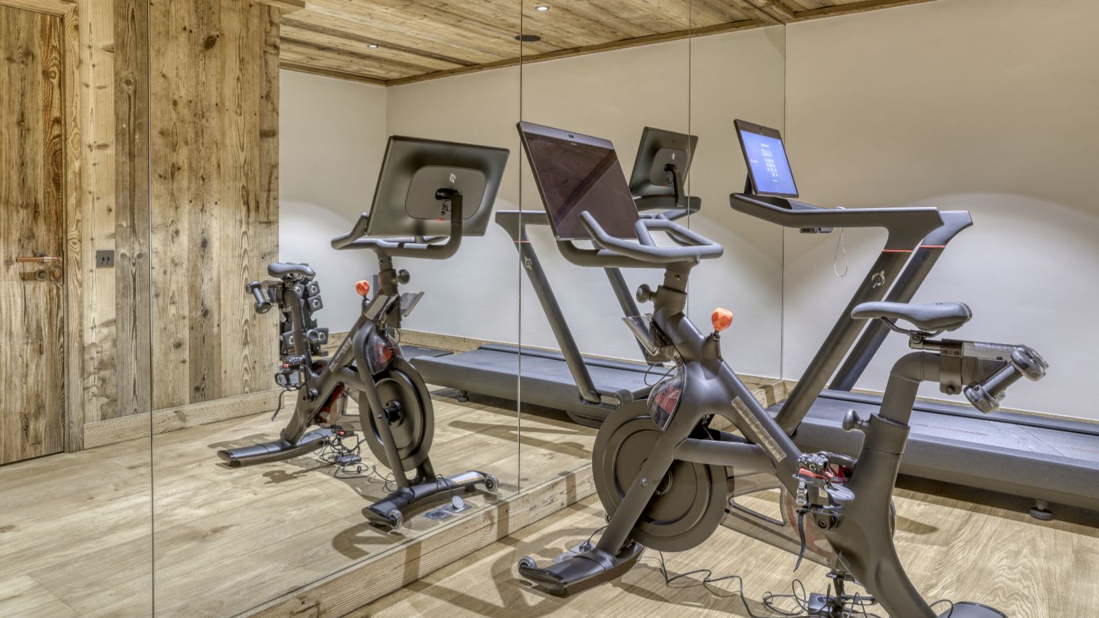 Luxury-Ski-Megève-Chalet Etoile du Nord-Oxford Ski Compnay- Gym2.jpg