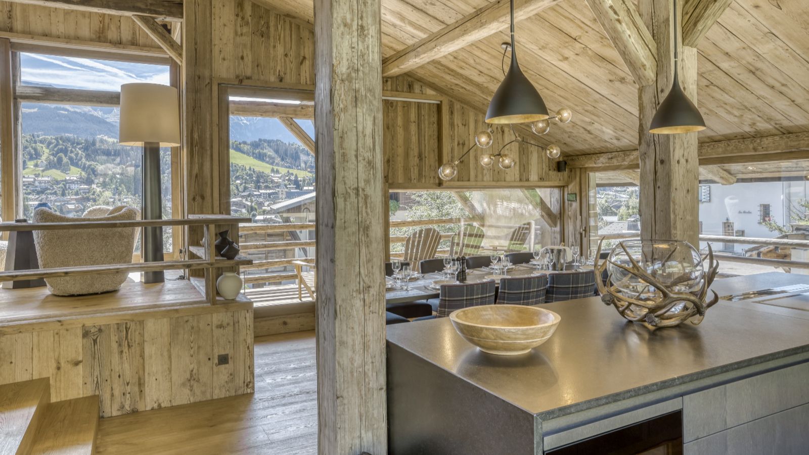 Luxury-Ski-Megève-Chalet Etoile du Nord-Oxford Ski Compnay Kitchen.jpg