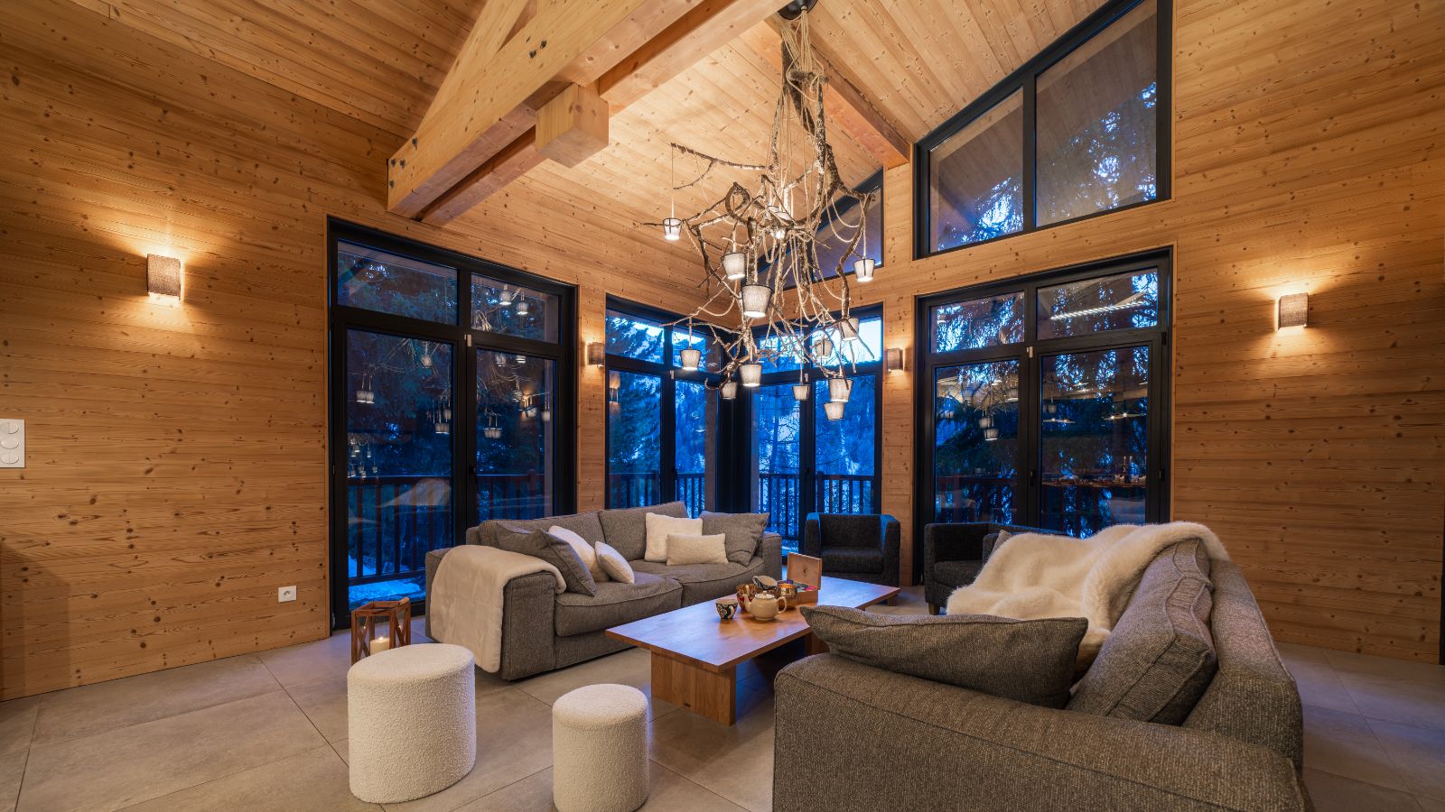 Luxury-Ski-Chalet-Chalet-du-Bois-Melay-LaPlagne-Oxford-Ski-Company -Living (1).jpg