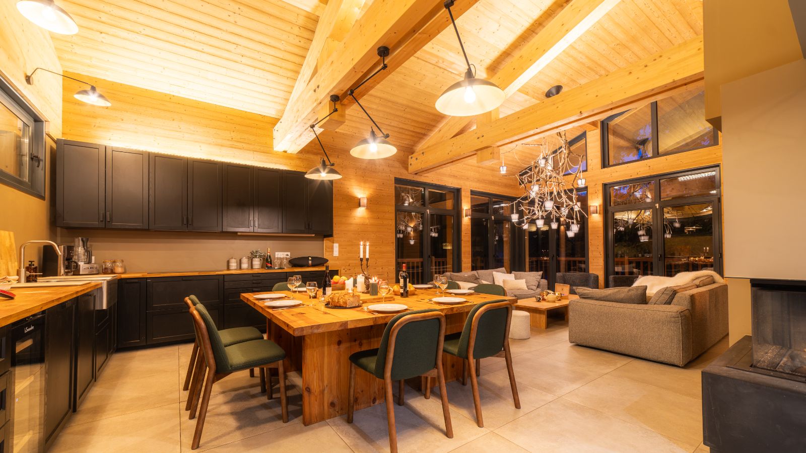 Luxury-Ski-Chalet-Chalet-du-Bois-Melay-LaPlagne-Oxford-Ski-Company-Dining (1).jpg