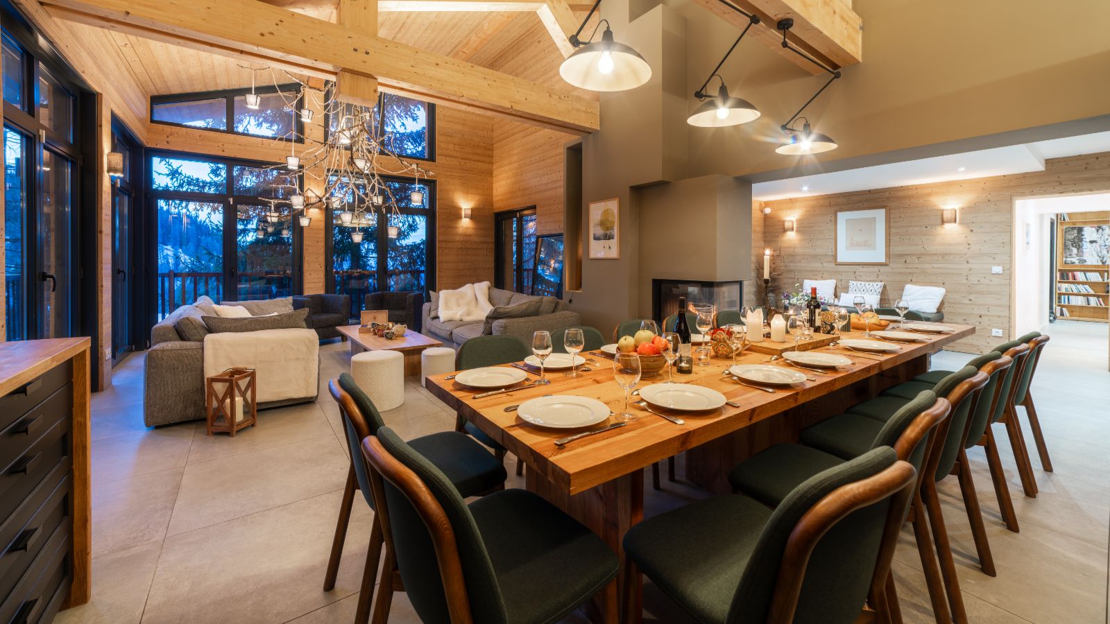 Luxury-Ski-Chalet-Chalet-du-Bois-Melay-LaPlagne-Oxford-Ski-Company-Dining (4).jpg