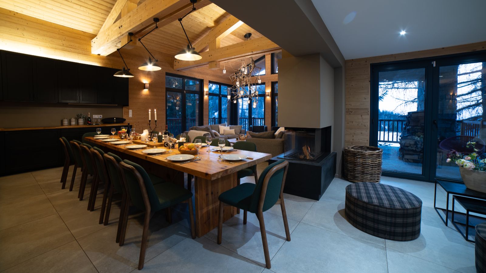 Luxury-Ski-Chalet-Chalet-du-Bois-Melay-LaPlagne-Oxford-Ski-Company-Dining (5).jpg