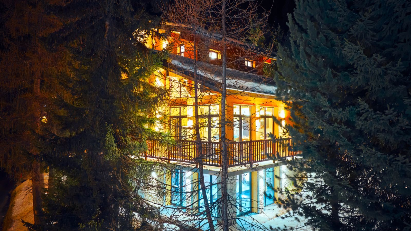 Luxury-Ski-Chalet-Chalet-du-Bois-Melay-LaPlagne-Oxford-Ski-Company-Outside  (1).jpg
