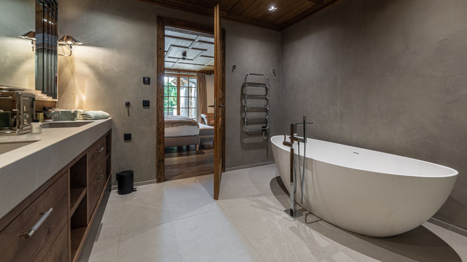 Luxury-Ski-Chalet-Kitzbuhel-Chalet-Schwarzsee-Oxford-Ski-Bathroom2.jpg