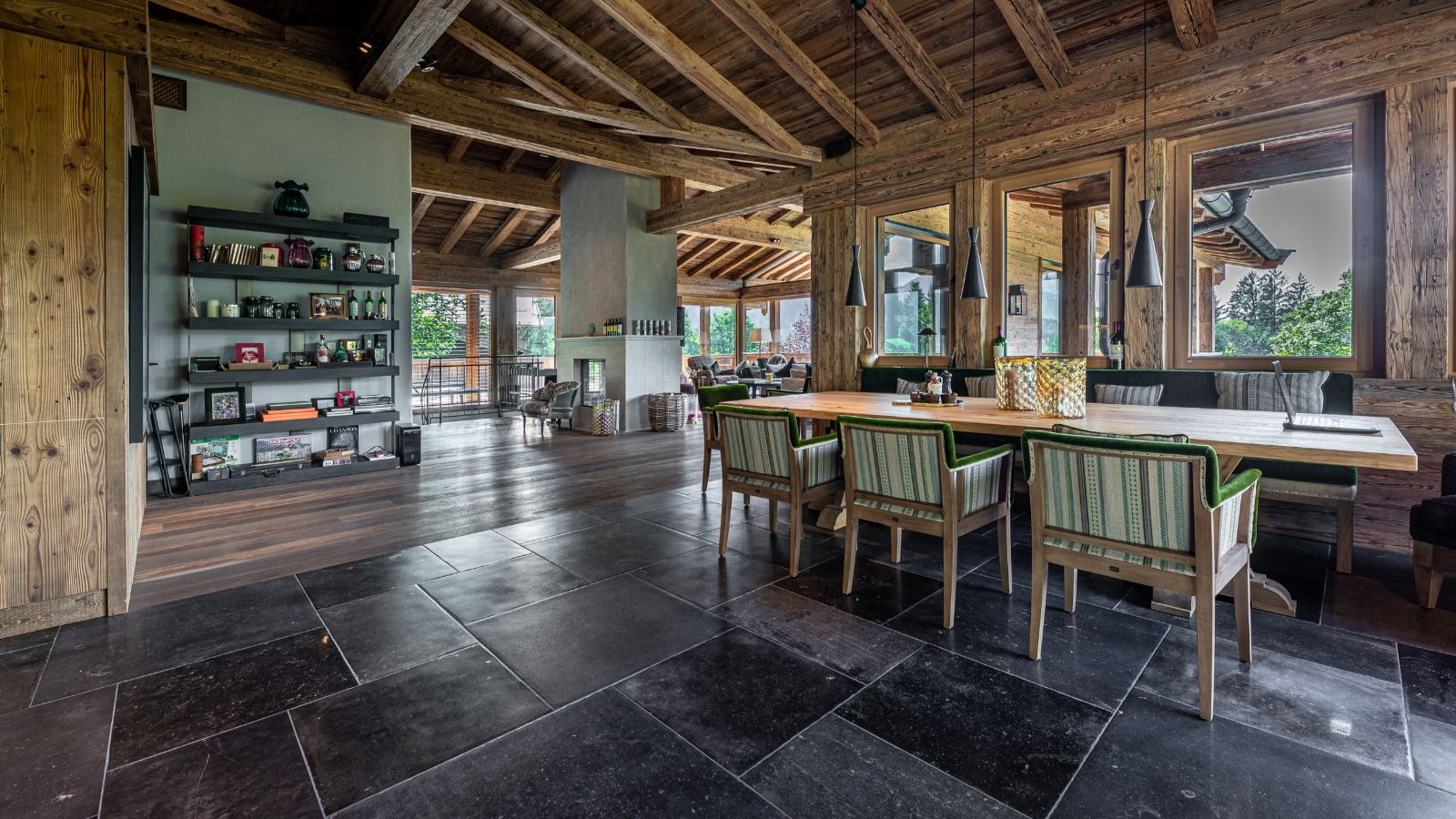 Luxury-Ski-Chalet-Kitzbuhel-Chalet-Schwarzsee-Oxford-Ski-Dining.jpg