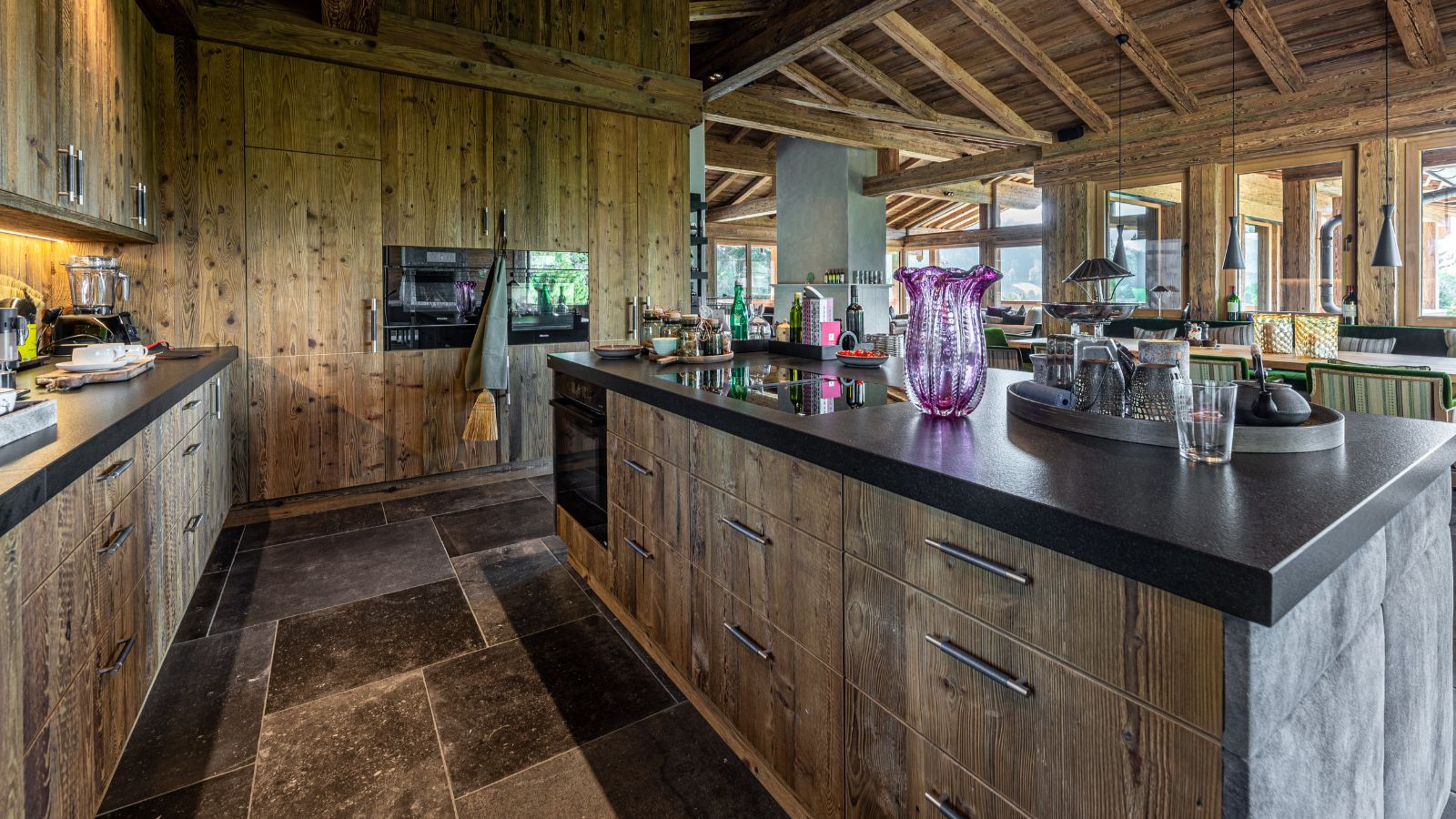 Luxury-Ski-Chalet-Kitzbuhel-Chalet-Schwarzsee-Oxford-Ski-Kitchen.jpg