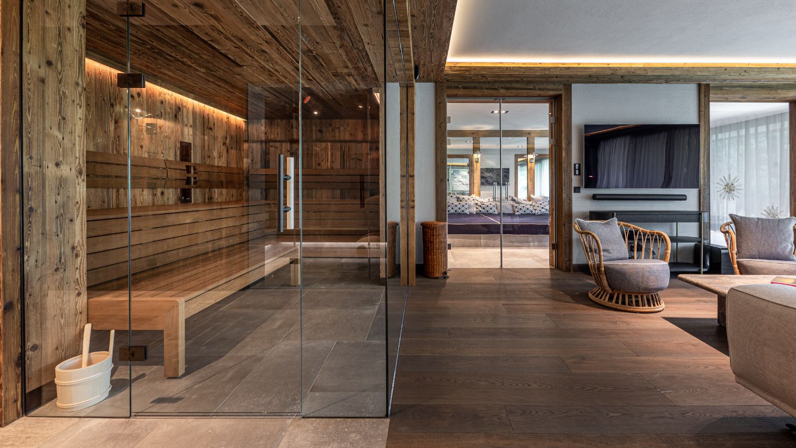 Luxury-Ski-Chalet-Kitzbuhel-Chalet-Schwarzsee-Oxford-Ski-Spa.jpg