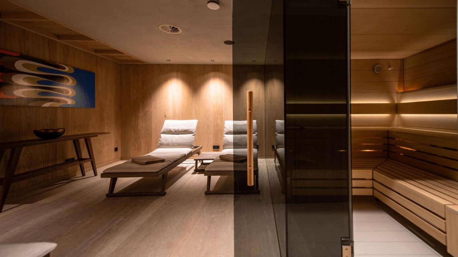 Luxury-Ski-Chalet-Lech-Arla-Modern-Suite-Oxford-Ski-Spa.jpg