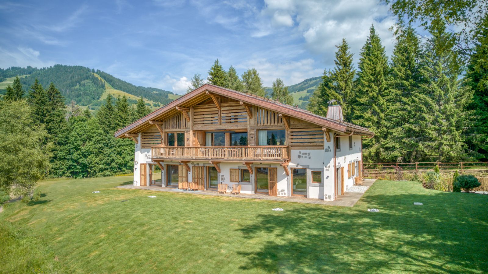 Luxury-Ski-Megeve-Chalet Oliver-Oxford-Ski-Company-Chalet (3).jpg