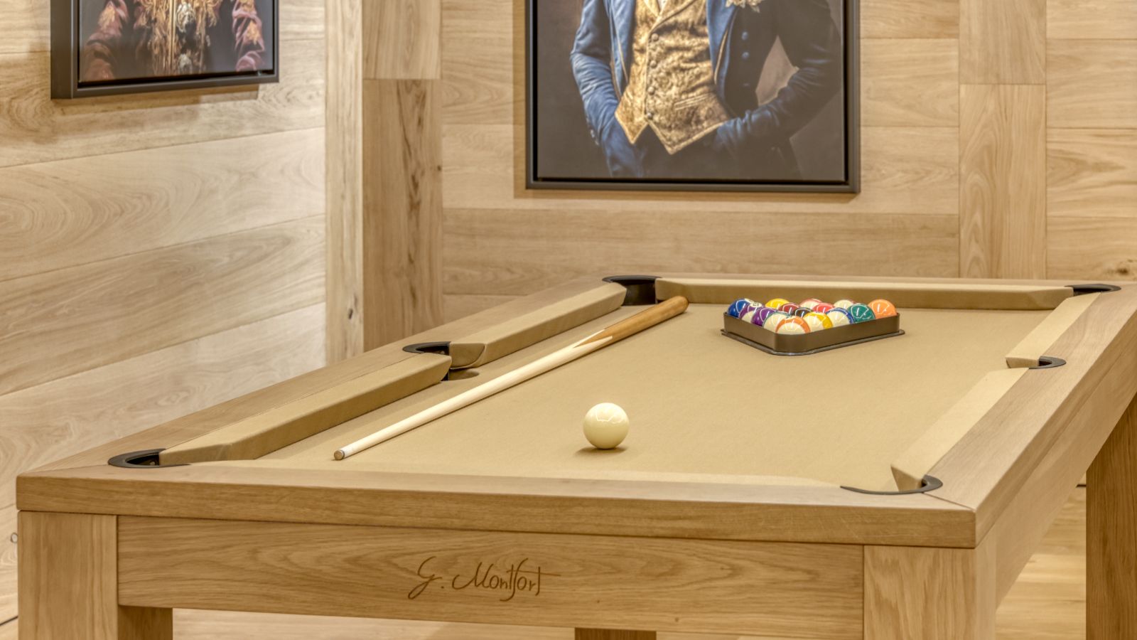 Luxury-Ski-Megeve-Chalet Oliver-Oxford-Ski-Company-games-room (2).jpg