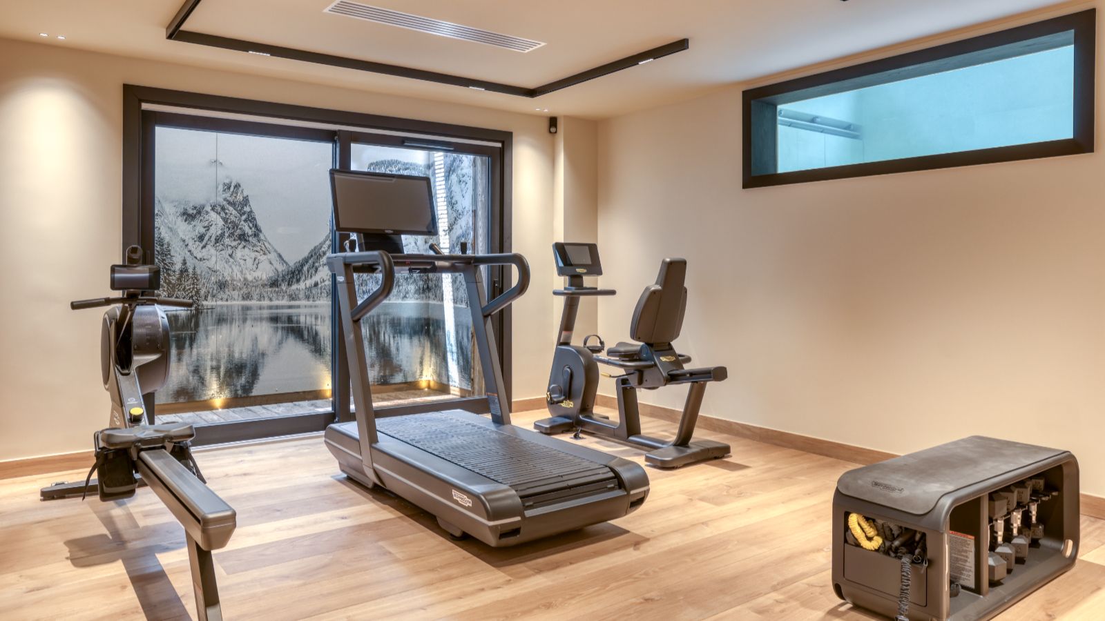 Luxury-Ski-Megeve-Chalet Oliver-Oxford-Ski-Company-Gym.jpg