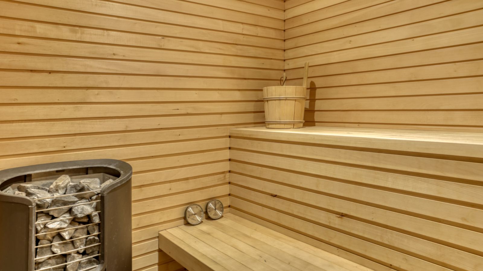Luxury-Ski-Chalet-Megeve- ChaletL'Échappée-d'Arbois-Oxford-Ski-Company-Sauna.jpg