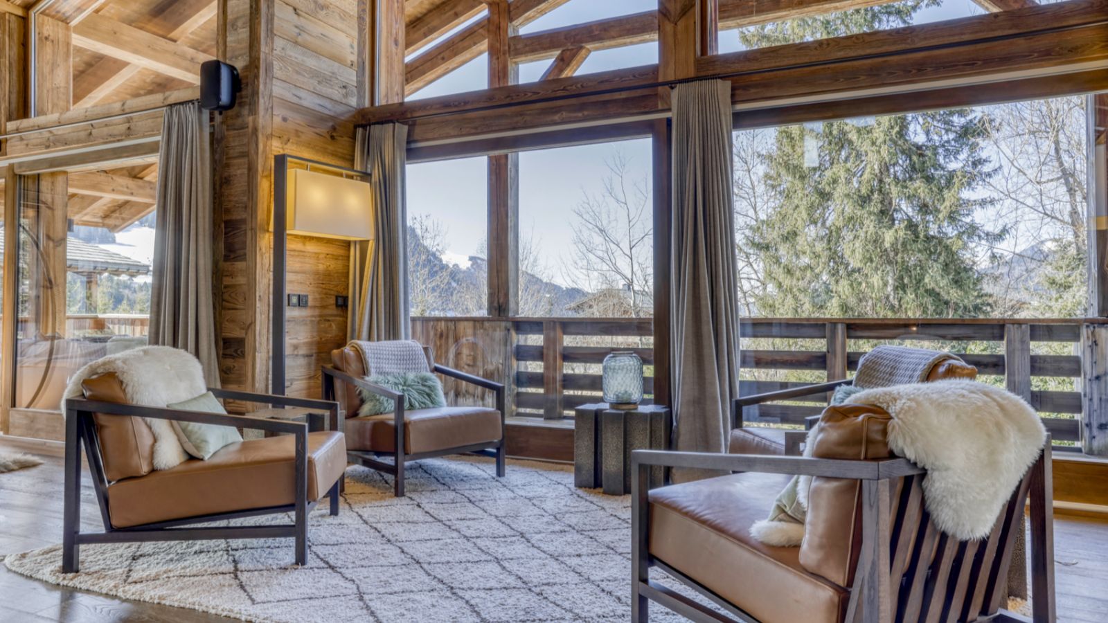 Luxury-Ski-Chalet-Megeve- ChaletL'Échappée-d'Arbois-Oxford-Ski-Company-Seating (2).jpg