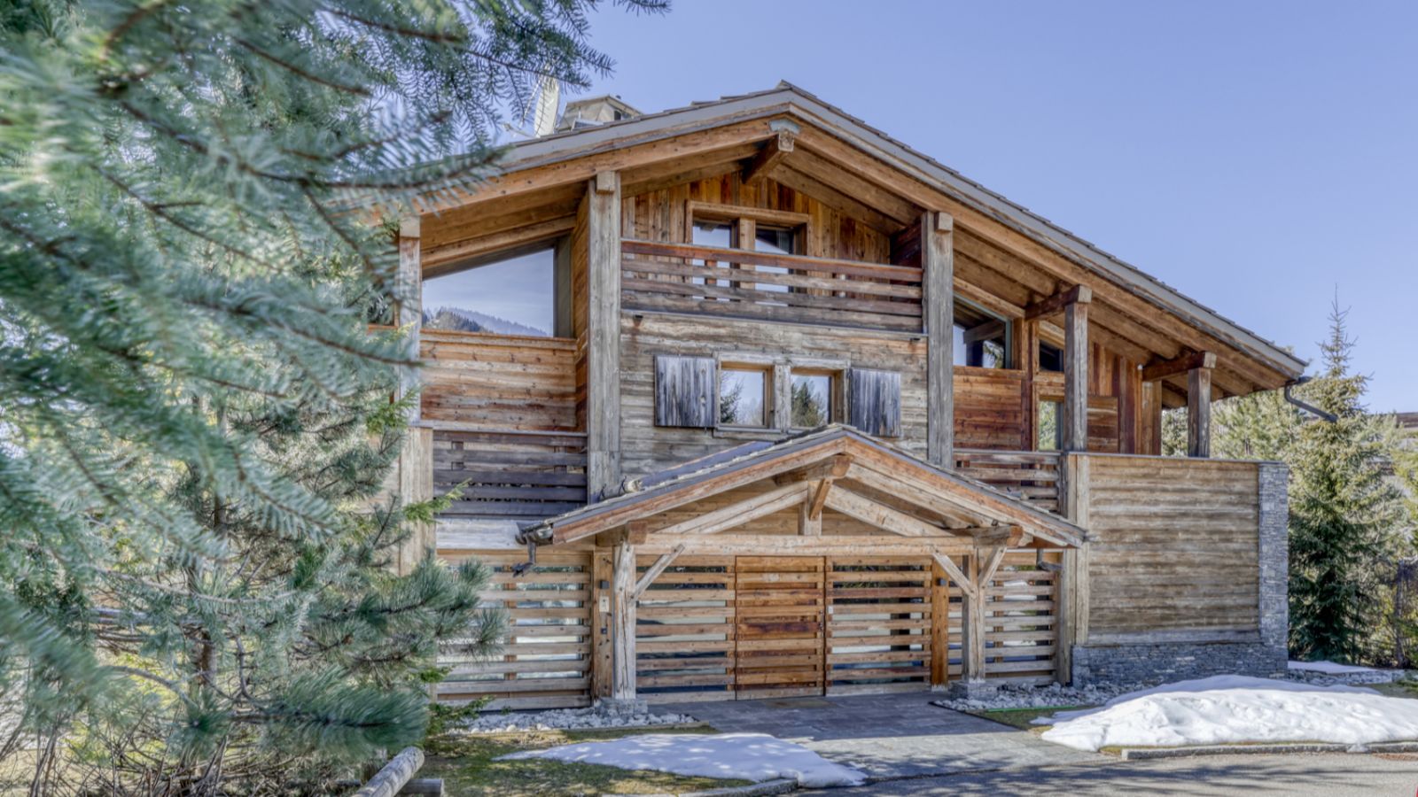 Luxury-Ski-Chalet-Megeve- ChaletL'Échappée-d'Arbois-Oxford-Ski-Company-Chalet.jpg