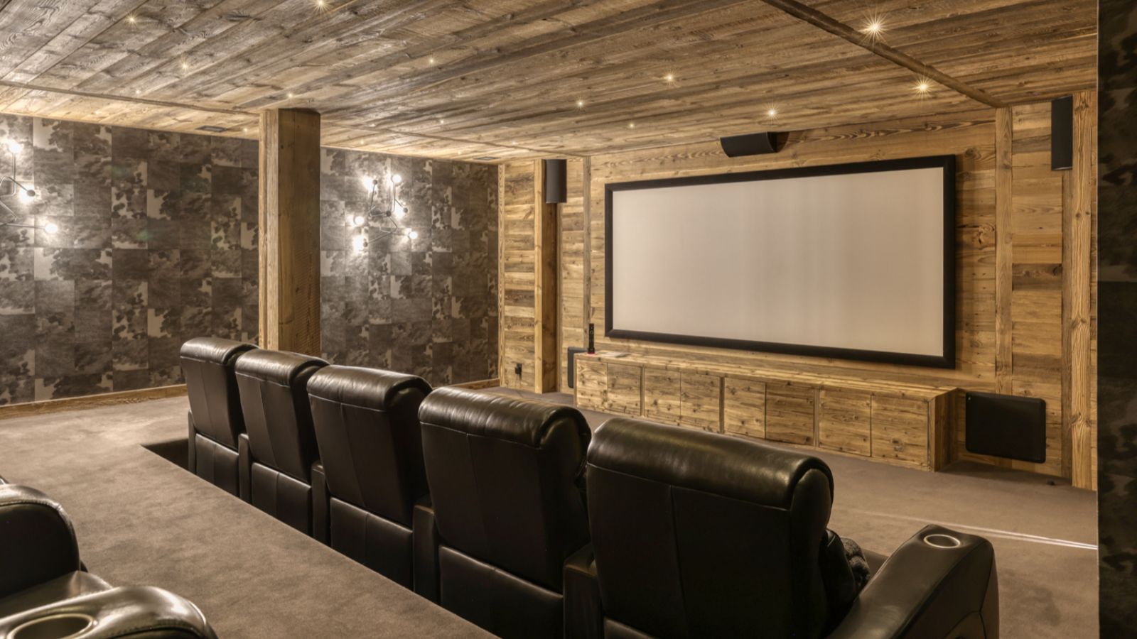 Luxury-Ski-Chalet-Megeve- ChaletL'Échappée-d'Arbois-Oxford-Ski-Company-Cinema (2).jpg