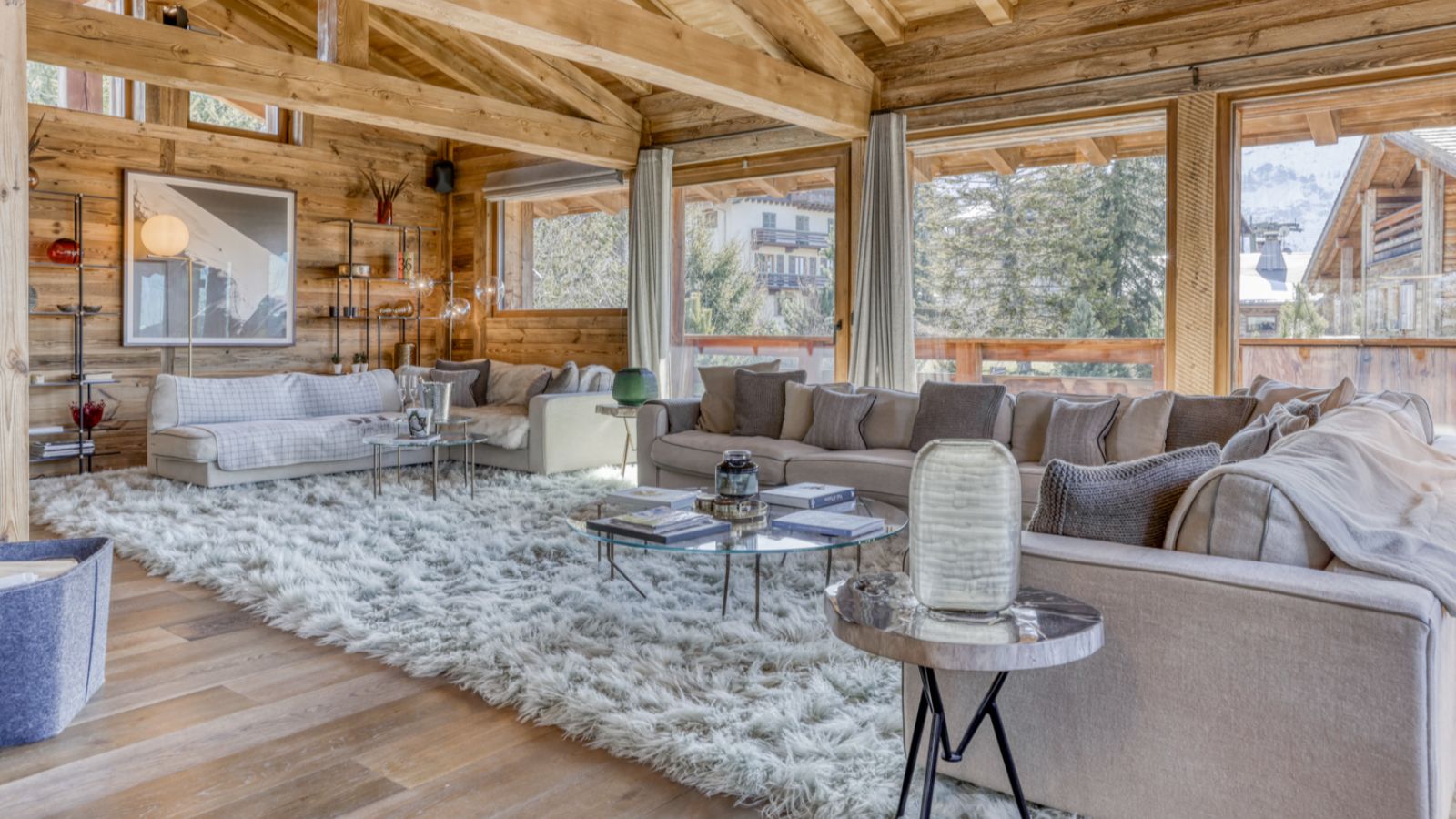 Luxury-Ski-Chalet-Megeve- ChaletL'Échappée-d'Arbois-Oxford-Ski-Company-Living.jpg