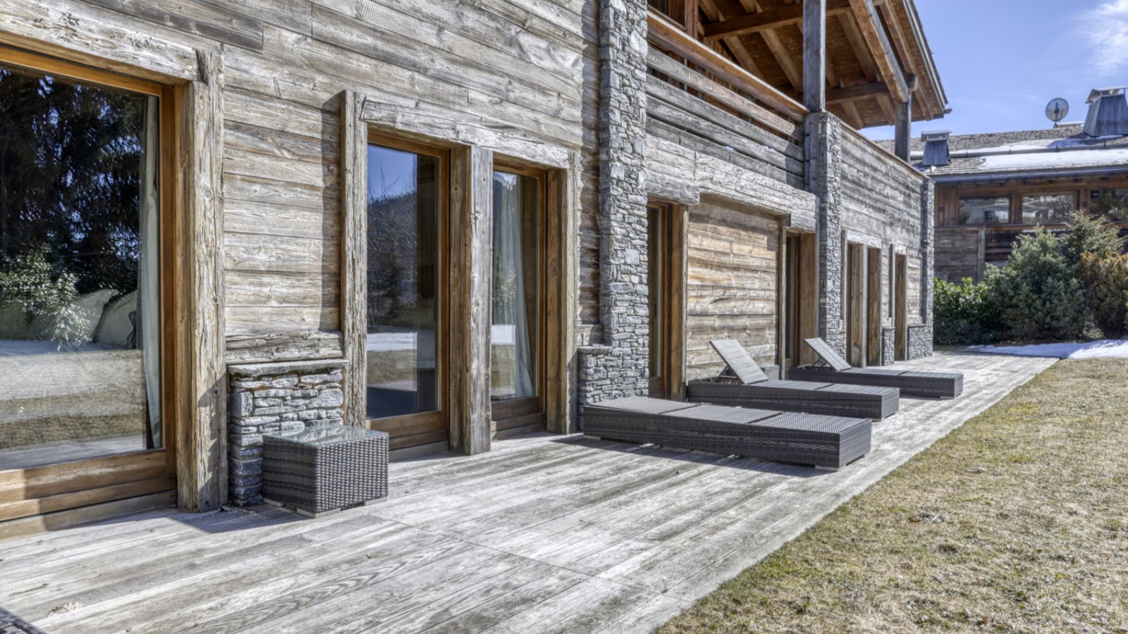 Luxury-Ski-Chalet-Megeve- ChaletL'Échappée-d'Arbois-Oxford-Ski-Company-Outside.jpg