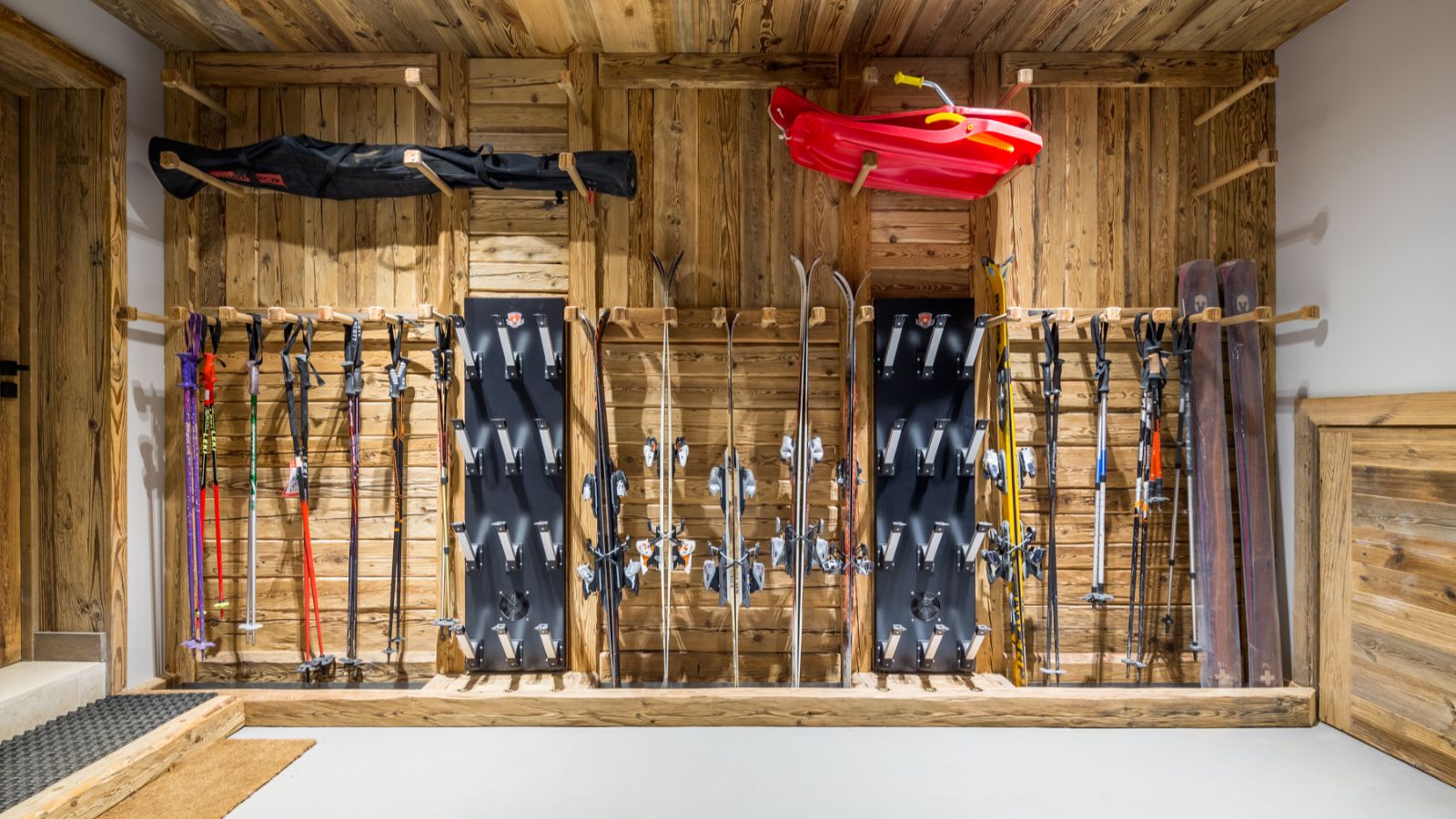 Luxury-Ski-Chalet-Megeve-Chalet-Karve-Oxford-Ski-Company-Ski-Room.jpg