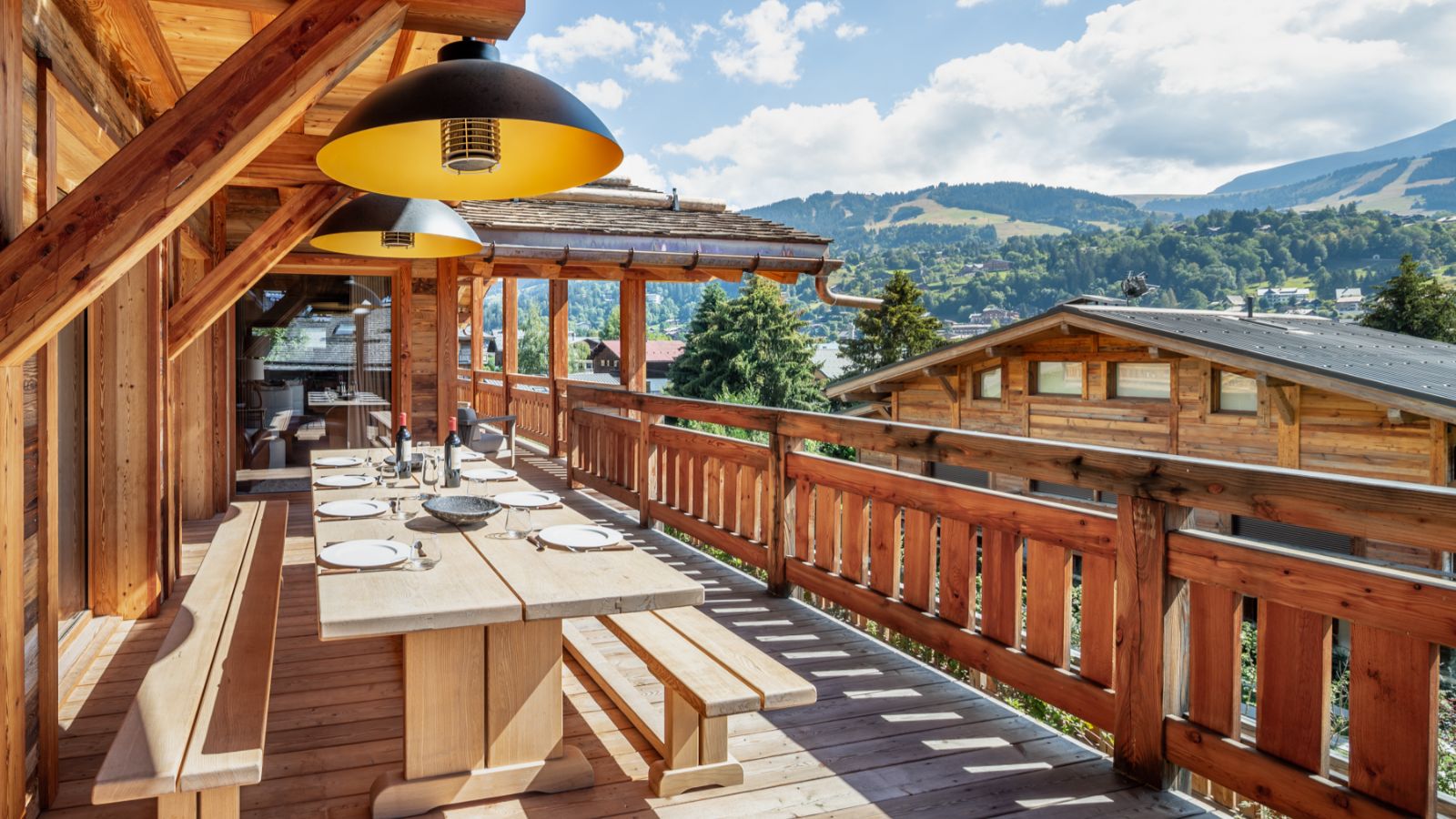 Luxury-Ski-Chalet-Megeve-Chalet-Karve-Oxford-Ski-Company-Balcony.jpg