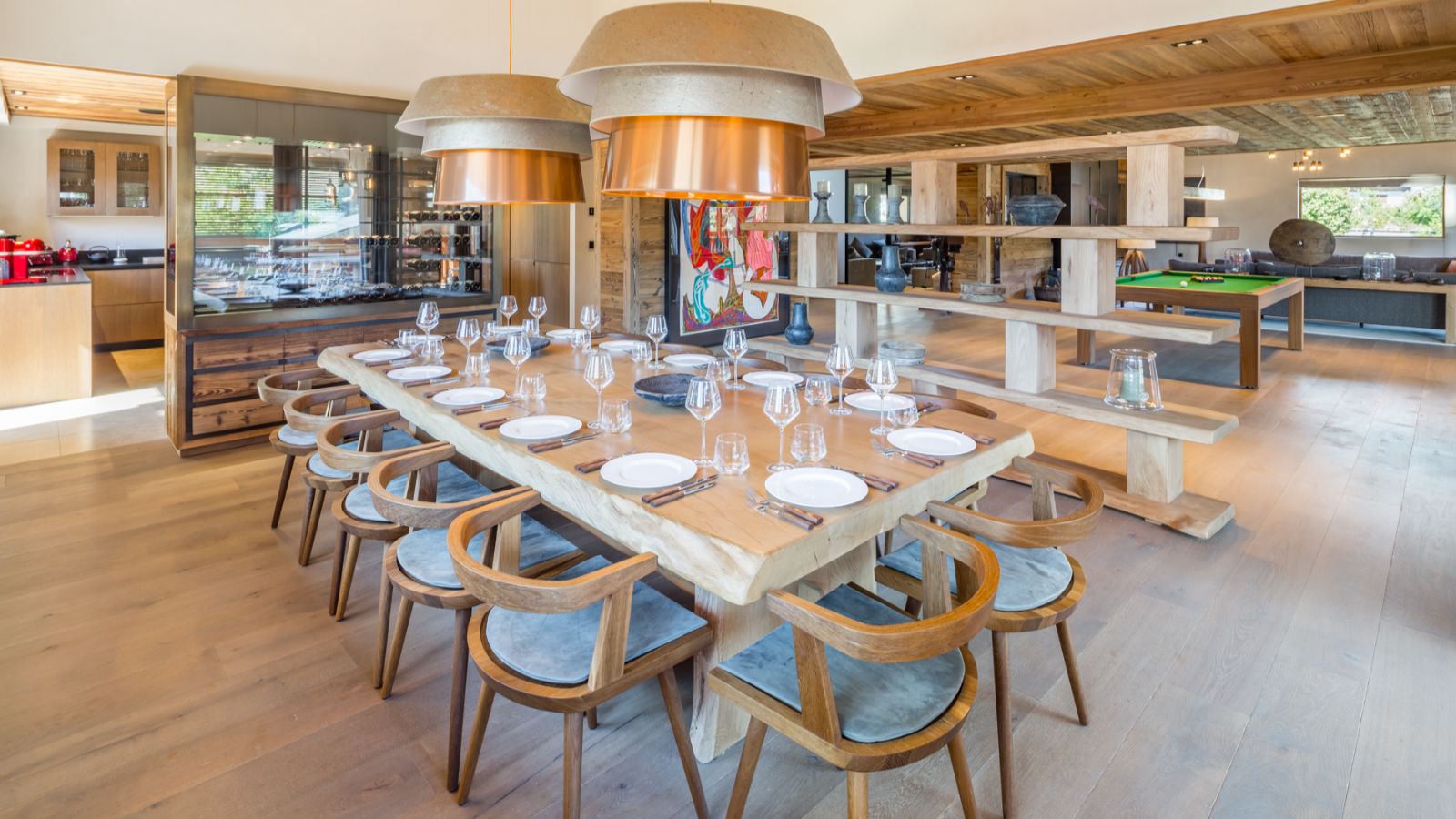 Luxury-Ski-Chalet-Megeve-Chalet-Karve-Oxford-Ski-Company-Dining.jpg
