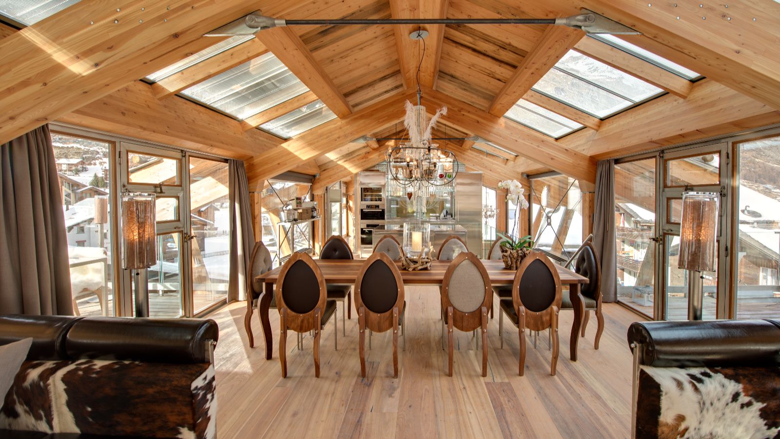 Luxury-Ski-Chalet Backstage-Zermatt-Oxford-ski-Company-Dining.jpg