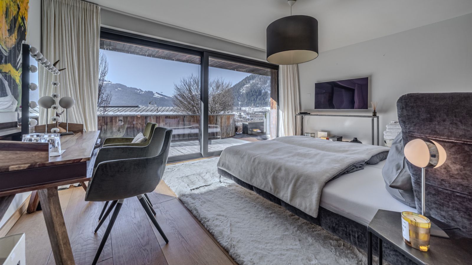 Luxury-Ski-Chalet-Kitzbuhel-Chalet-Materia-Oxford-Ski-Bedroom (9).jpg