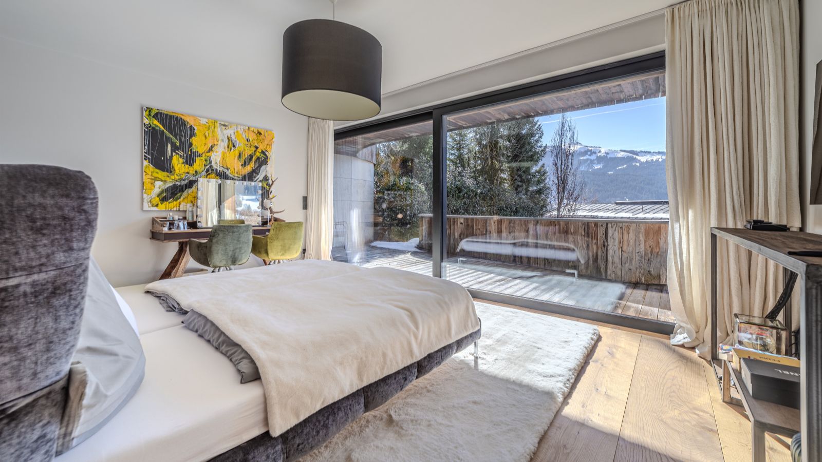 Luxury-Ski-Chalet-Kitzbuhel-Chalet-Materia-Oxford-Ski-Bedroom (13).jpg