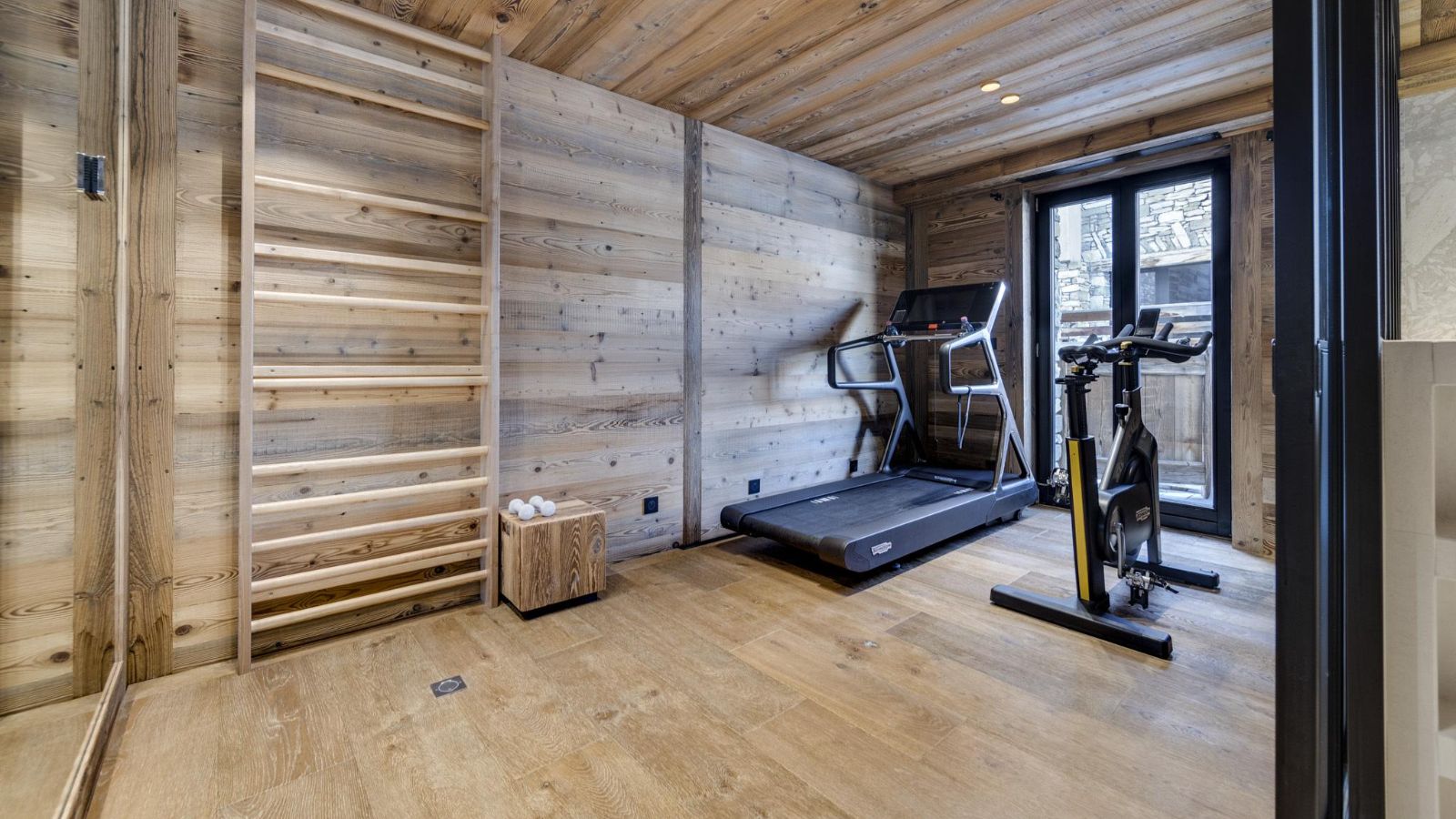 Luxury-Ski-Chalet-Val-D-Isere-Chalet-Ours-Blanc-Oxford-Ski-Gym.jpg