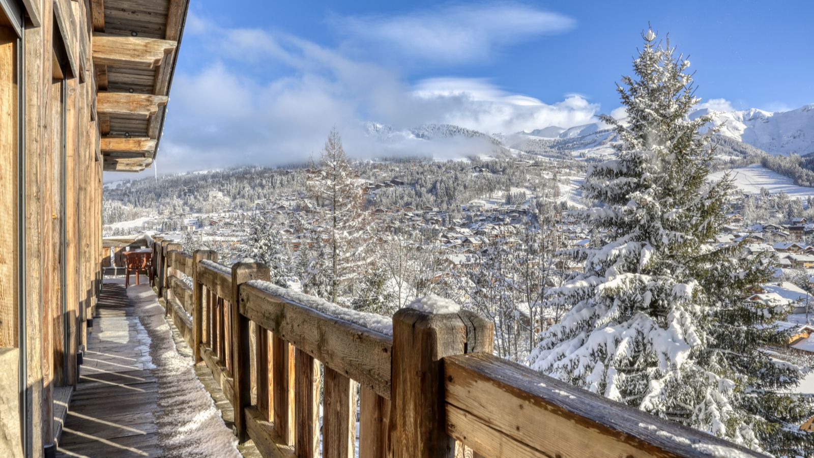 Luxury-Ski-Chalet-Eternel-Megeve-Oxford-Ski-Company-Balcony (3).jpg