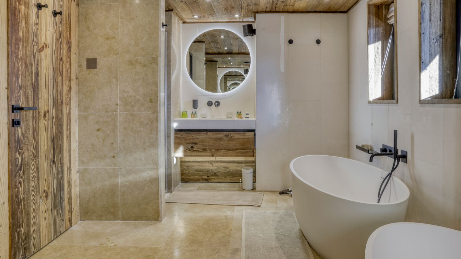 Luxury-Ski-Chalet-Eternel-Megeve-Oxford-Ski-Company-Bathroom (1).jpg