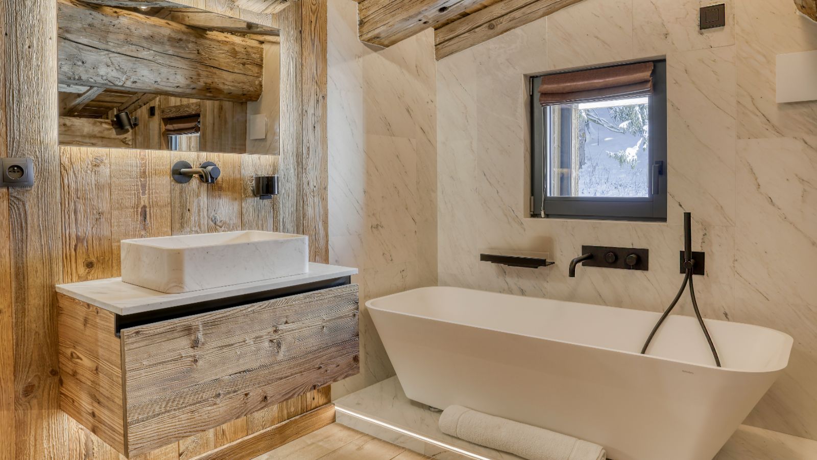 Luxury-Ski-Chalet-Eternel-Megeve-Oxford-Ski-Company-Bathroom.jpg