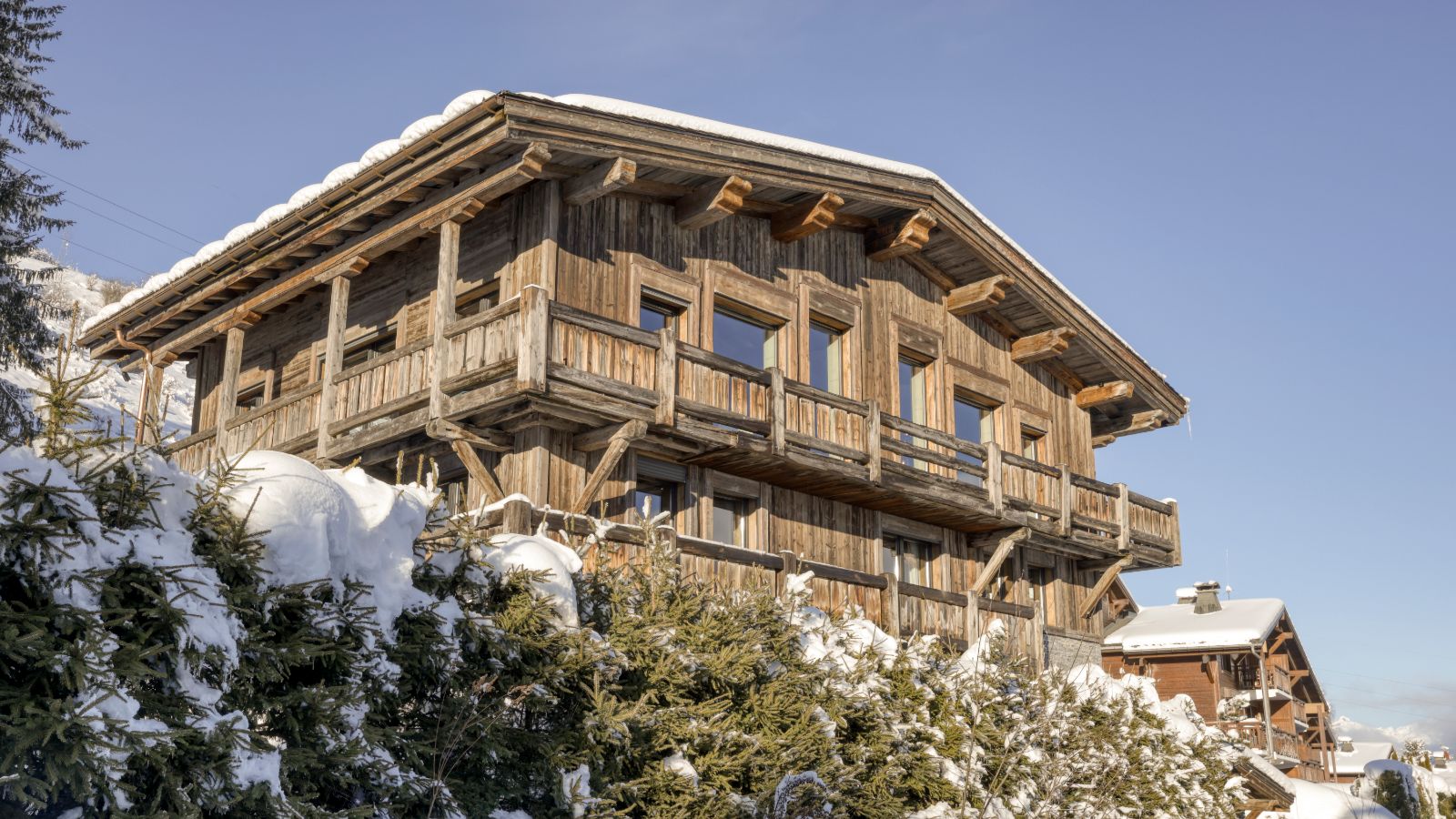 Luxury-Ski-Chalet-Eternel-Megeve-Oxford-ski-Company-Chalet (6).jpg